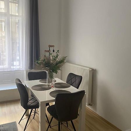 Blue Danube Apartment Downtown With Free Parking Budapest Luaran gambar