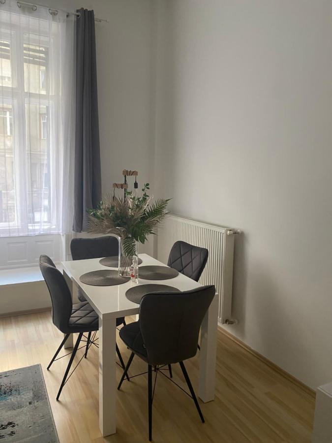 Blue Danube Apartment Downtown With Free Parking Budapest Luaran gambar
