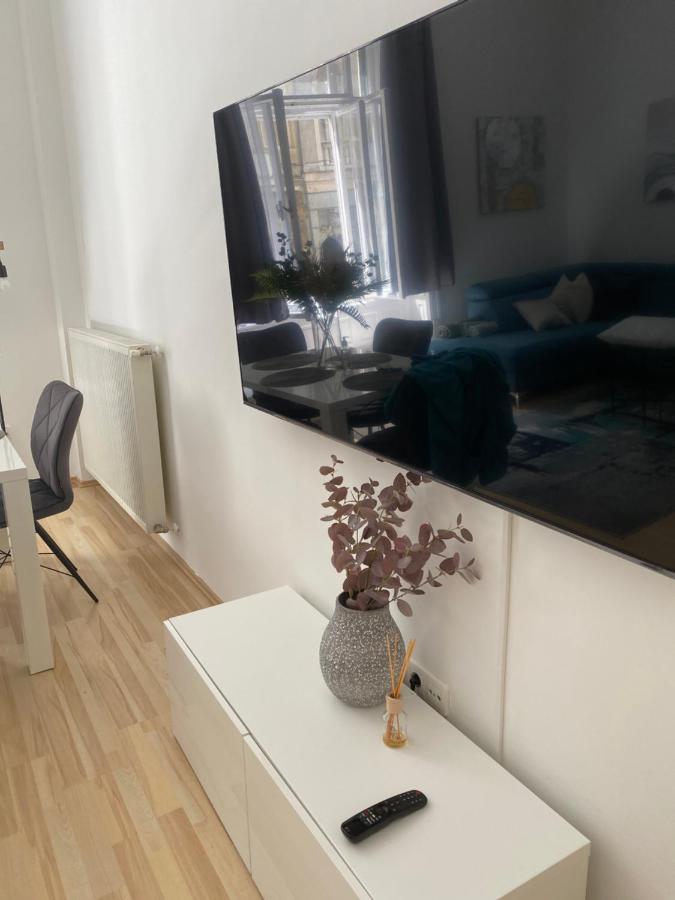 Blue Danube Apartment Downtown With Free Parking Budapest Luaran gambar